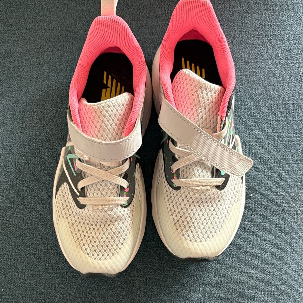 New Balance White Mesh Sneakers with Pink Lining and Aqua Splatter